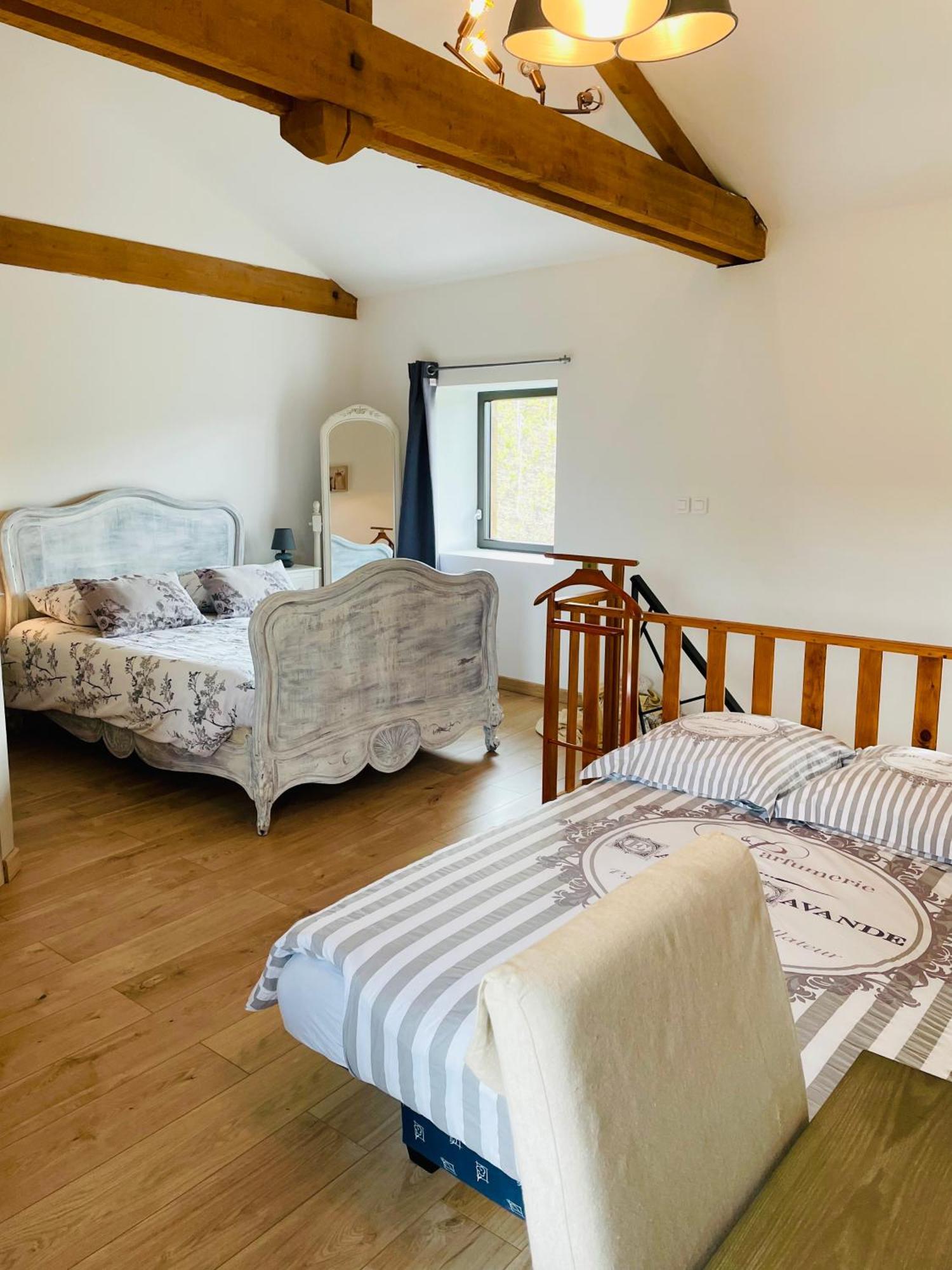 Hotel Au Petit Bonheur Chez Bambina Leynes Zewnętrze zdjęcie